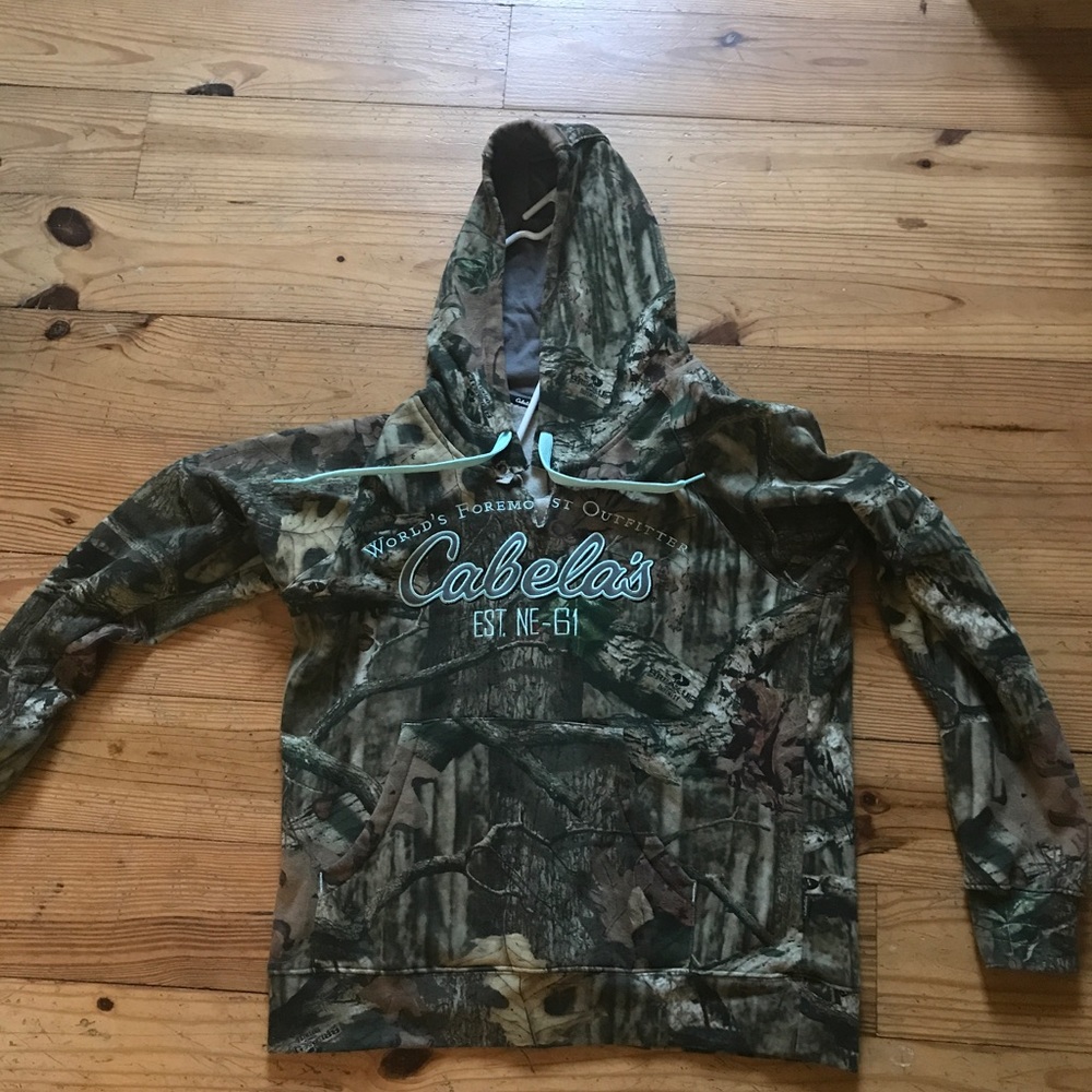 Womans Cabelas Camo Sweatshirt